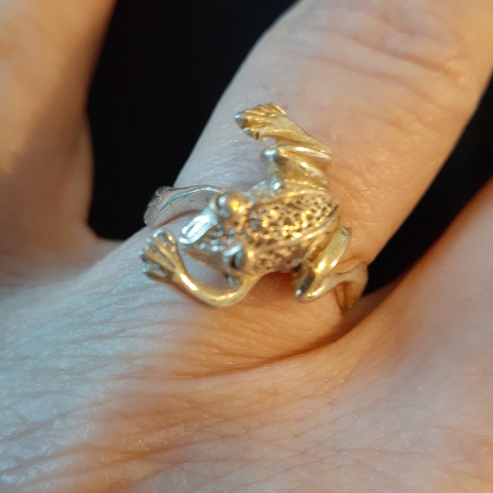 Sterling Silver Crawling Tree Frog Ring - image 3